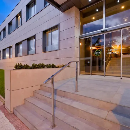 ホテル B&B Hotel Castro Urdiales 3*