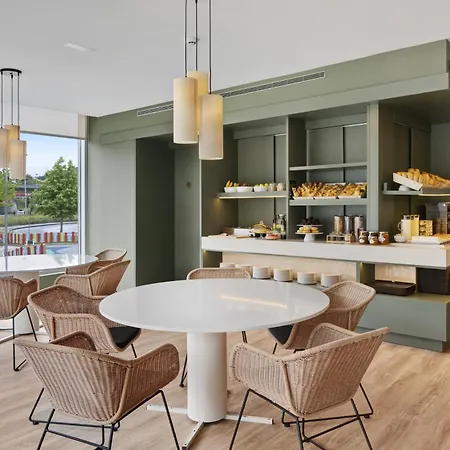 ホテル B&B Hotel Castro Urdiales