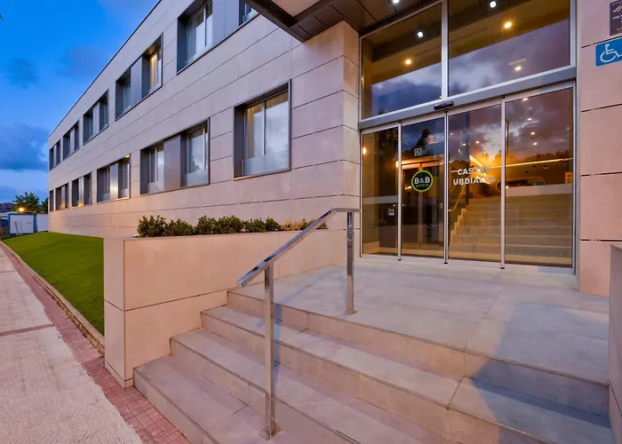 Hotel B&B Hotel Castro Urdiales 3*