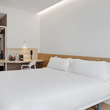 Отель B&B Hotel Castro Urdiales Кастро-Урдиалес